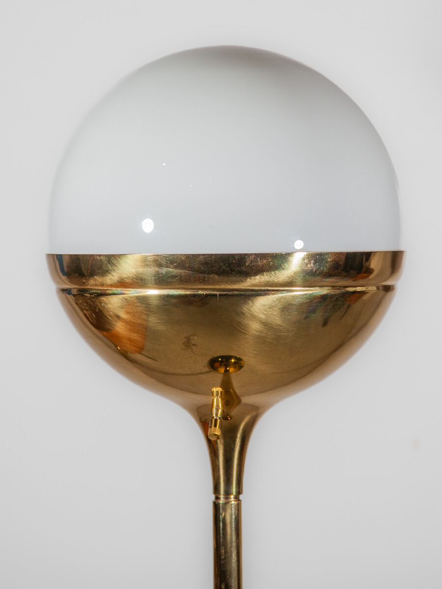 Brass Large Opal Globe Vereinigte Werkstätten Floor Lamp, 1970s Germany