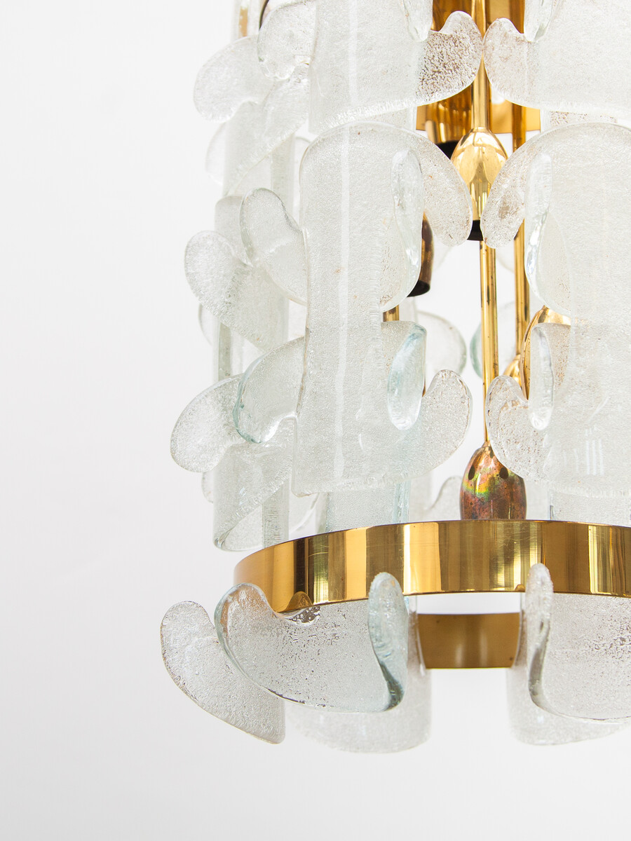 Kalmar Rare Interlocking Glass and Brass Chandelier, 1970s, Model 