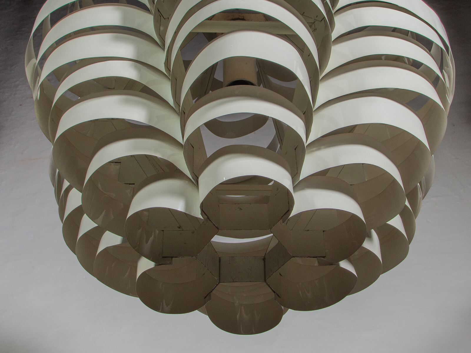 Metal Slats Chandelier 