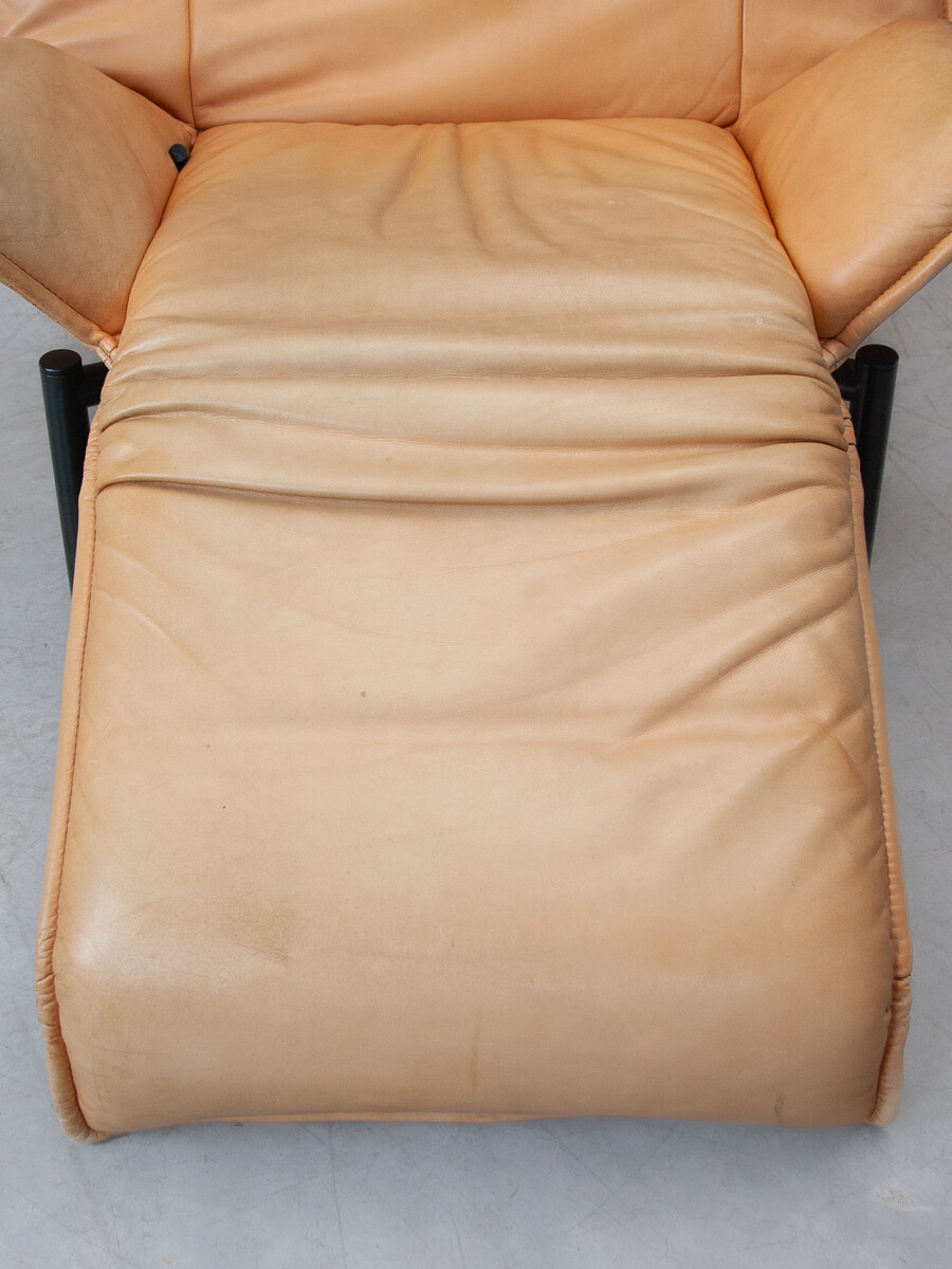Vico Magistretti Camel leather lounge chair for Cassina model 