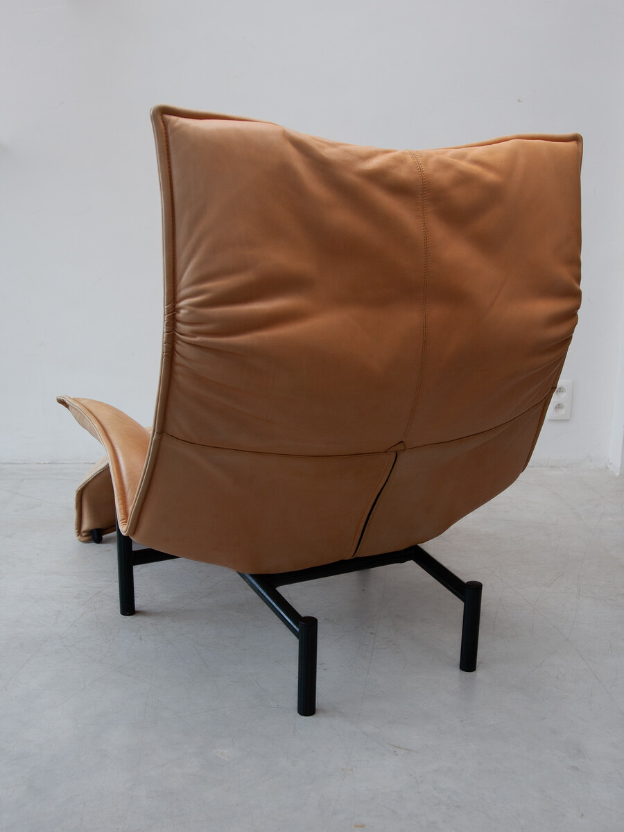 Vico Magistretti Camel leather lounge chair for Cassina model 